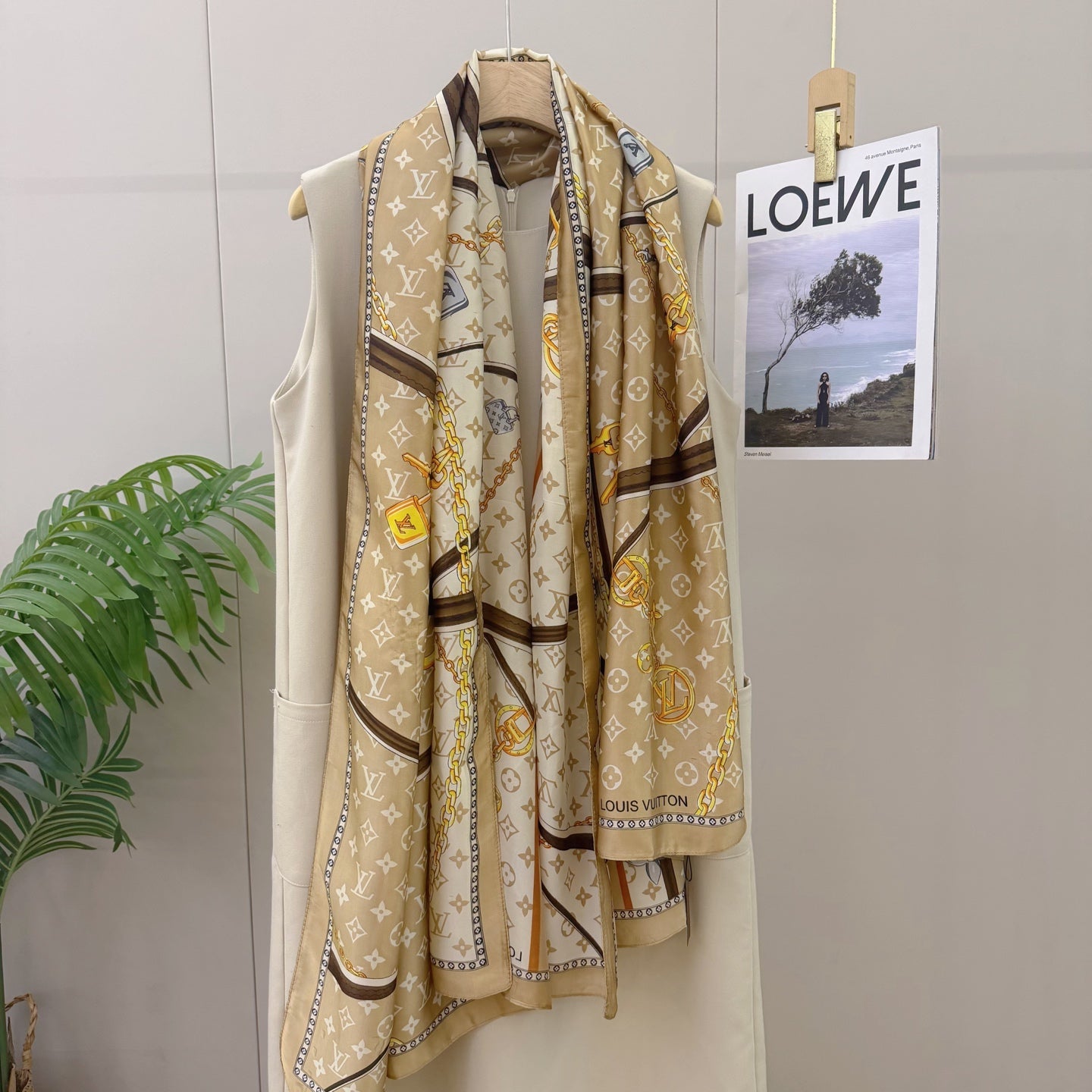 Love Chain Silk Long Scarf (Khaki)
