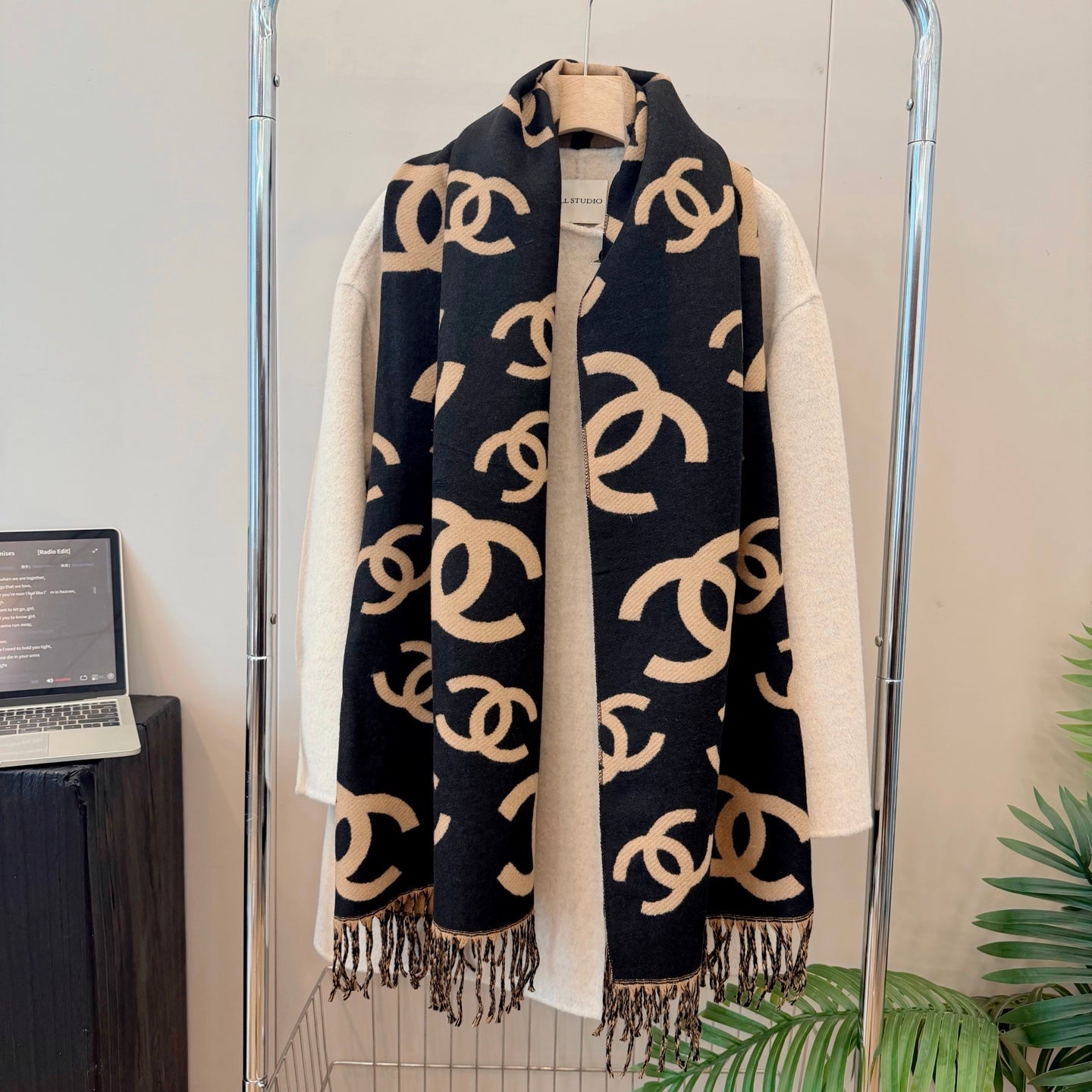 Floral Irregular CC Long Cashmere Scarf
