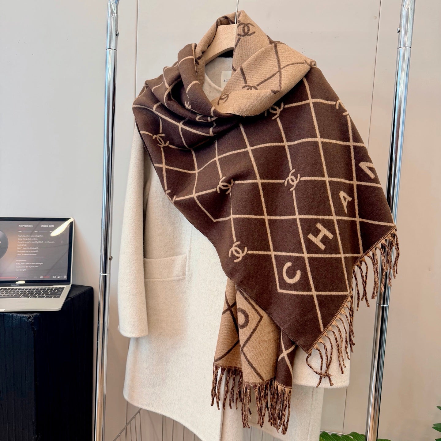 Floral Latticed CC Long Cashmere Scarf