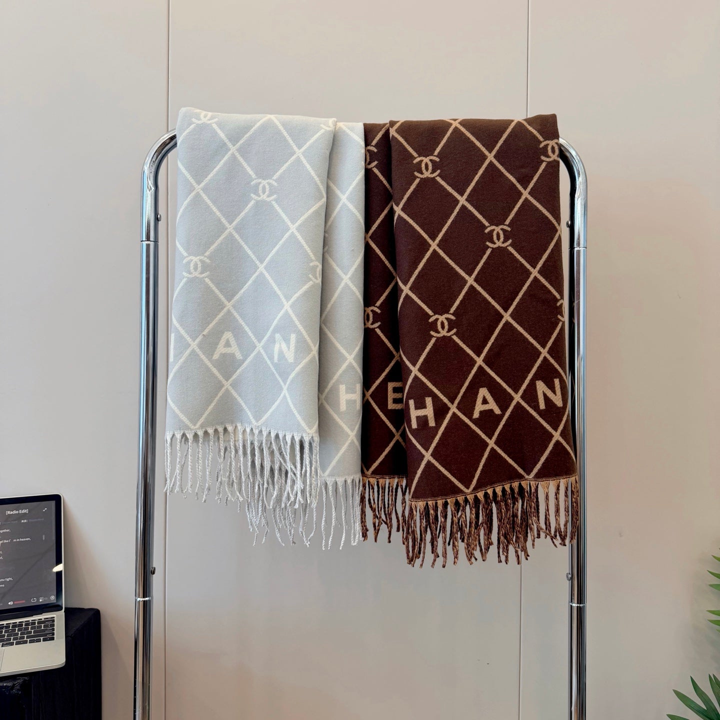 Floral Latticed CC Long Cashmere Scarf