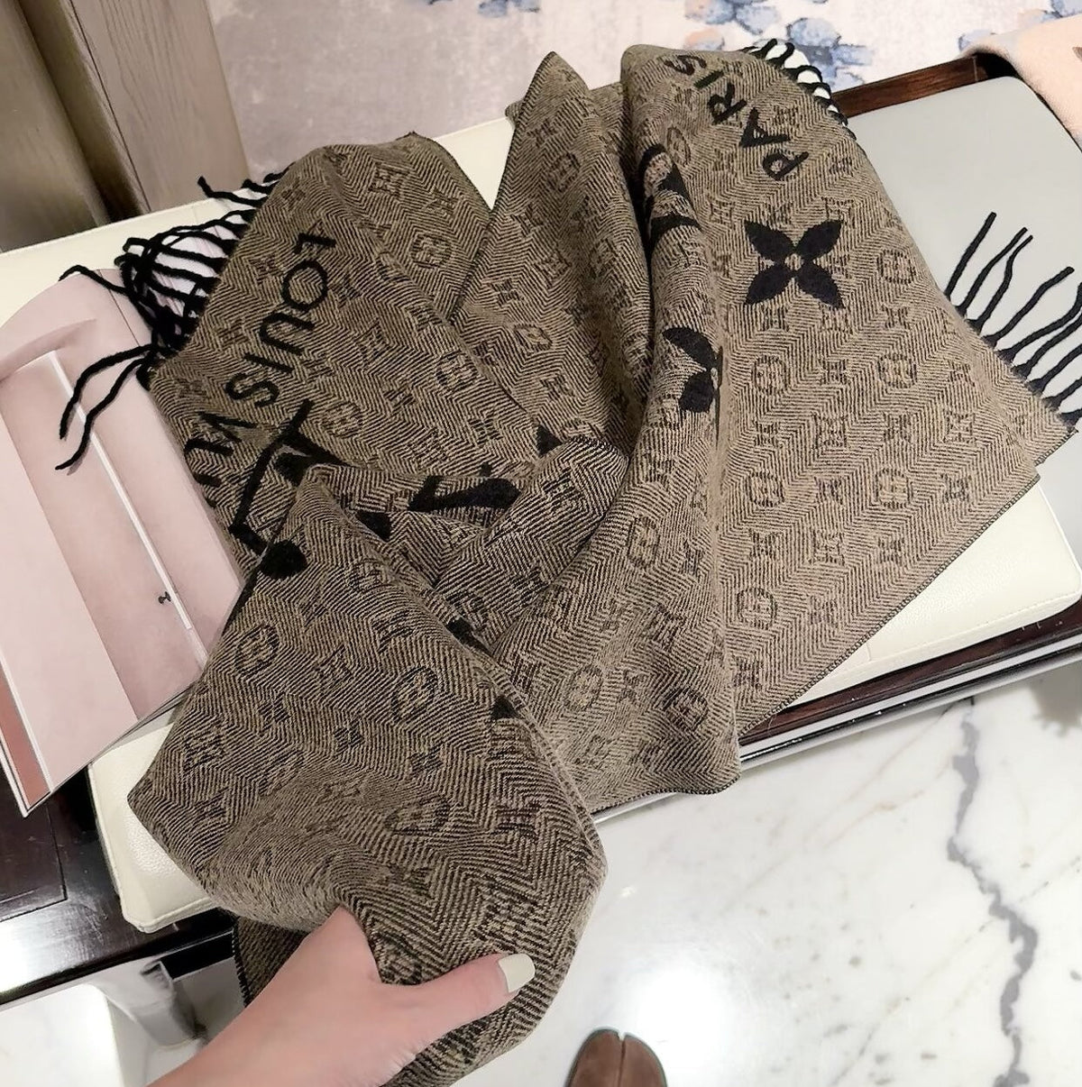 Less is More Letter Love Long Cashmere Scarf