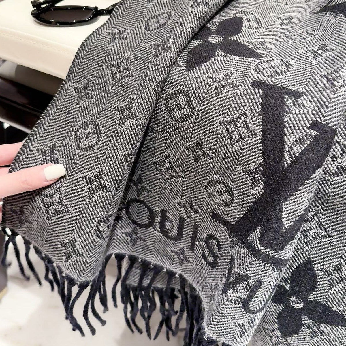 Less is More Letter Love Long Cashmere Scarf